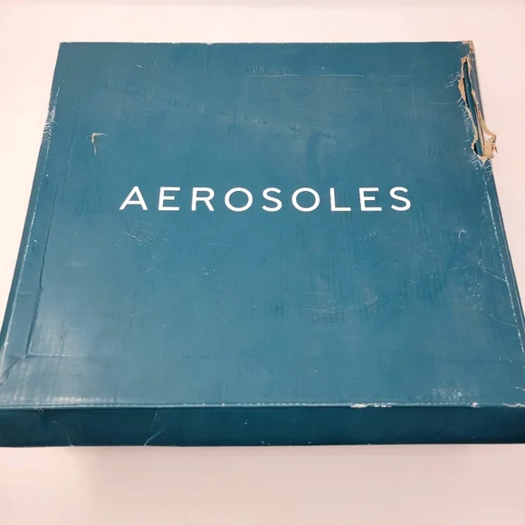 Aerosoles Boots size 8 - Picture 7 of 7